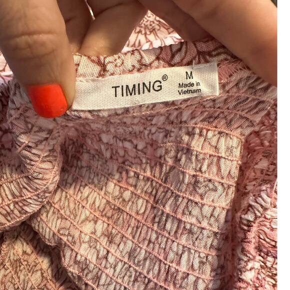 Timing shoulder tie floral romper size M - Picture 6 of 12